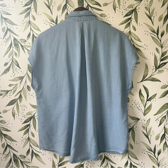 Calvin Klein Cap Sleeve Button Down. Size Large. - Picture 2 of 7